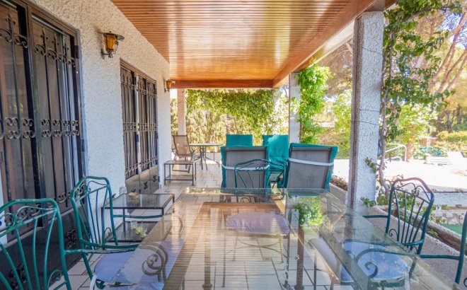 Resale - Villa -
Dehesa de Campoamor - Costa Blanca