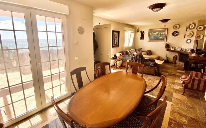 Resale - Villa -
Campoamor - Costa Blanca