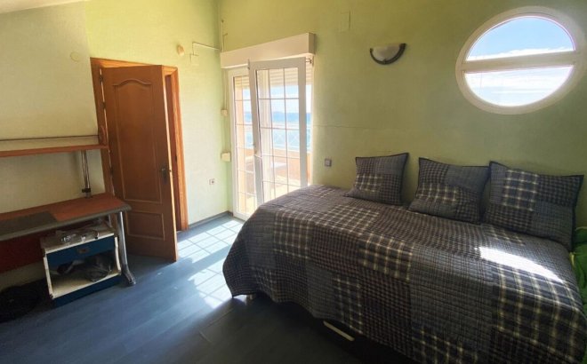 Resale - Villa -
Campoamor - Costa Blanca