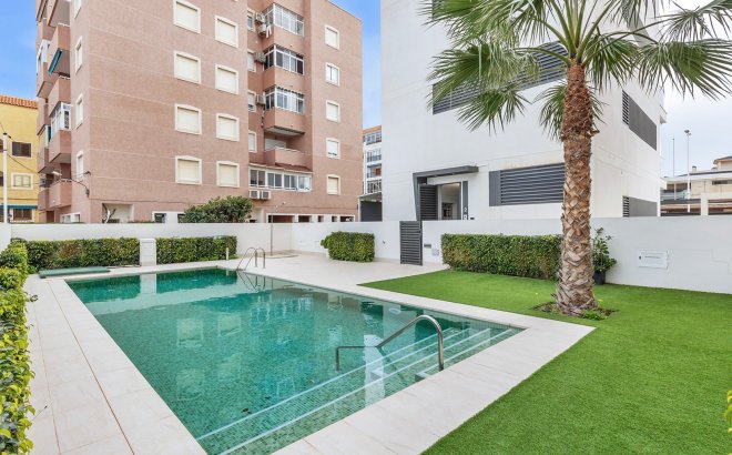Herverkoop - Appartement -
Torrevieja - Costa Blanca