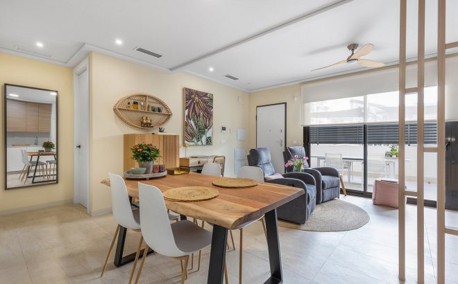 Herverkoop - Appartement -
Torrevieja - Costa Blanca