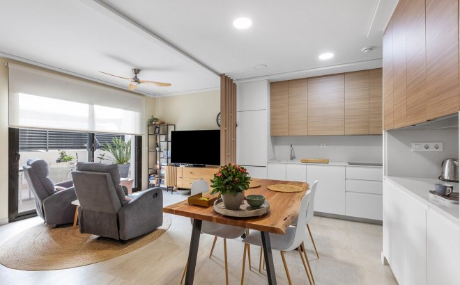 Herverkoop - Appartement -
Torrevieja - Costa Blanca