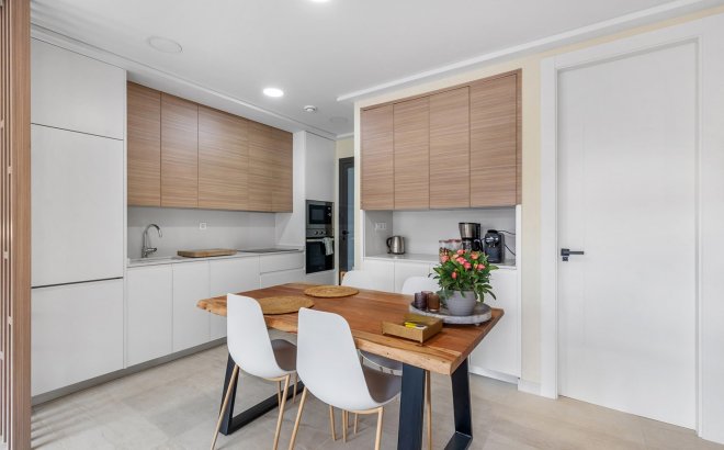 Herverkoop - Appartement -
Torrevieja - Costa Blanca