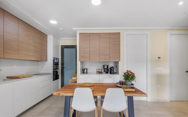 Herverkoop - Appartement -
Torrevieja - Costa Blanca