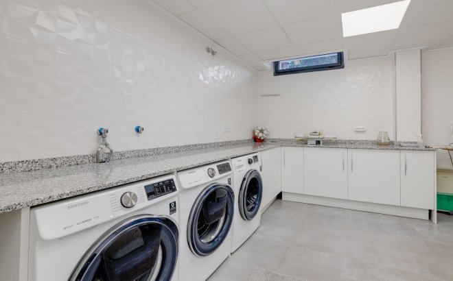 Revente - Villa -
Torrevieja - Costa Blanca