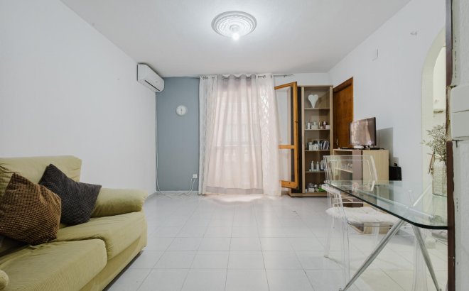 Herverkoop - Appartement -
Torrevieja - Costa Blanca