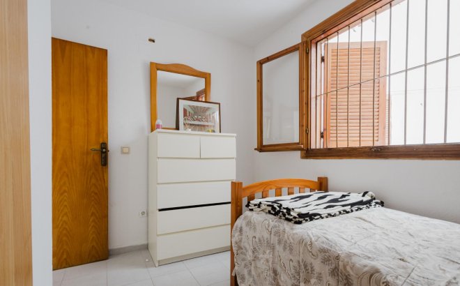 Herverkoop - Appartement -
Torrevieja - Costa Blanca