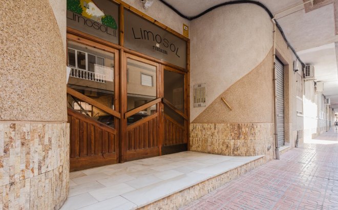 Herverkoop - Appartement -
Torrevieja - Costa Blanca