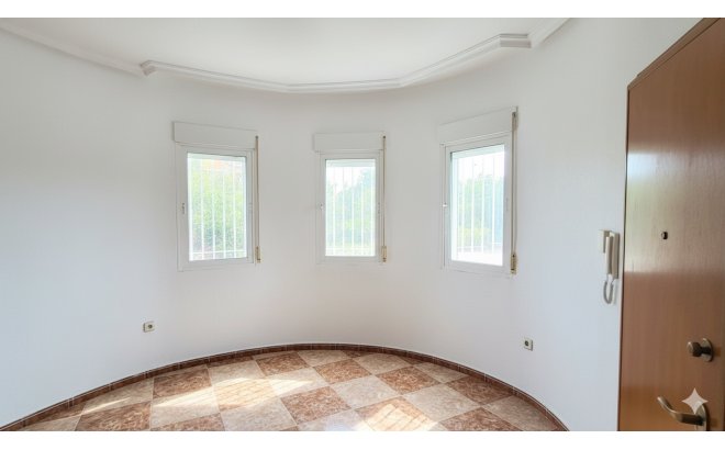 Resale - Villa -
Los Balcones - Costa Blanca