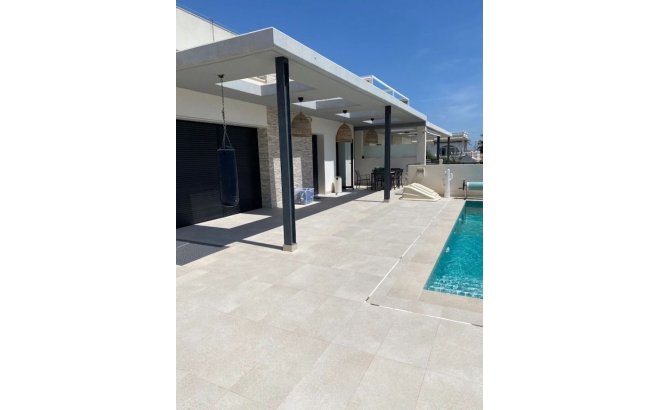 Resale - Villa -
Los Balcones - Costa Blanca