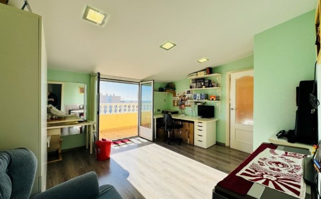 Resale - Penthouse -
La Mata - Costa Blanca