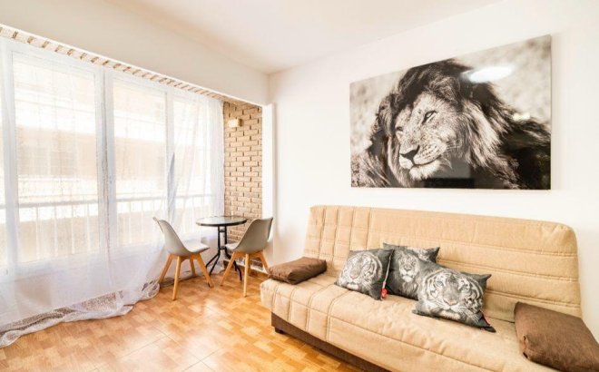 Revente - Appartement -
Torrevieja - La Mata Pueblo