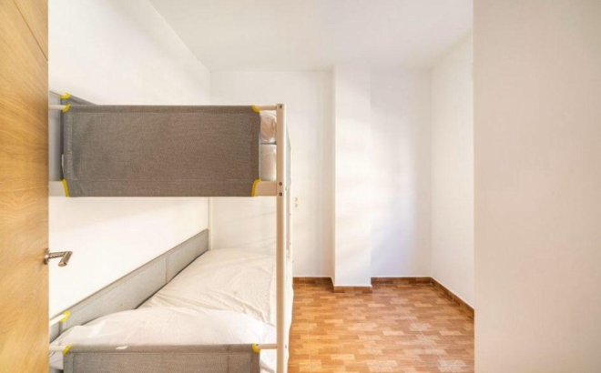 Revente - Appartement -
Torrevieja - La Mata Pueblo