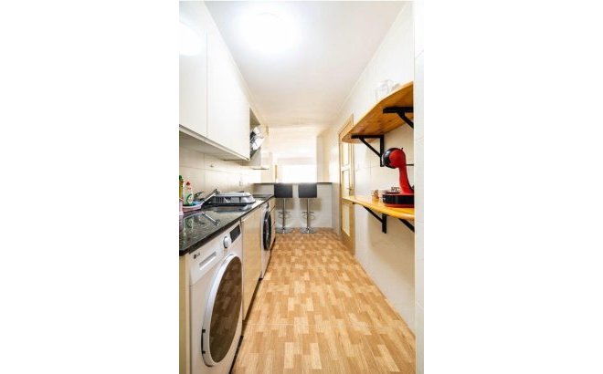 Revente - Appartement -
Torrevieja - La Mata Pueblo