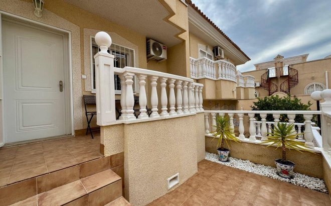 Herverkoop - Appartement -
Orihuela Costa - Las Filipinas