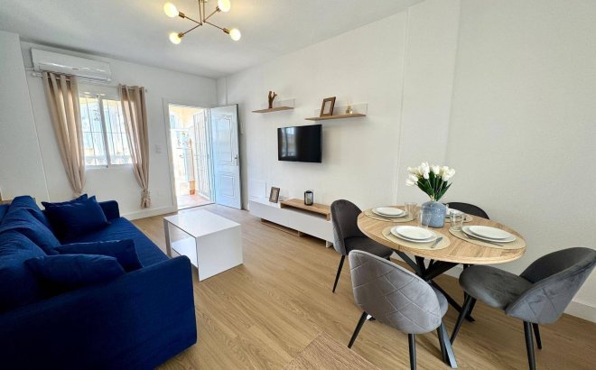 Herverkoop - Appartement -
Orihuela Costa - Las Filipinas