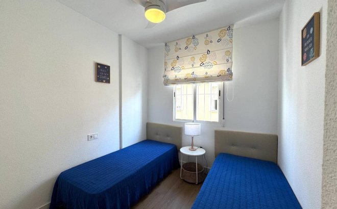 Herverkoop - Appartement -
Orihuela Costa - Las Filipinas