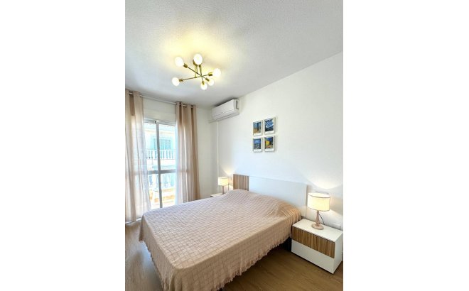 Herverkoop - Appartement -
Orihuela Costa - Las Filipinas