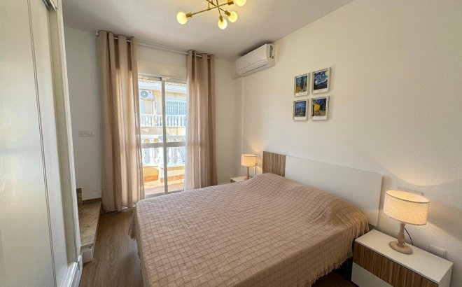 Herverkoop - Appartement -
Orihuela Costa - Las Filipinas
