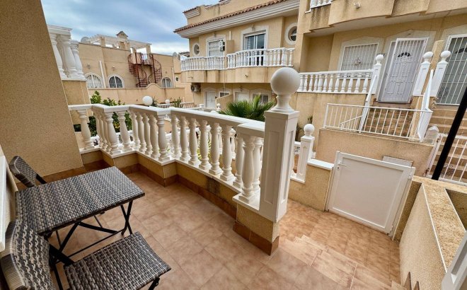 Herverkoop - Appartement -
Orihuela Costa - Las Filipinas