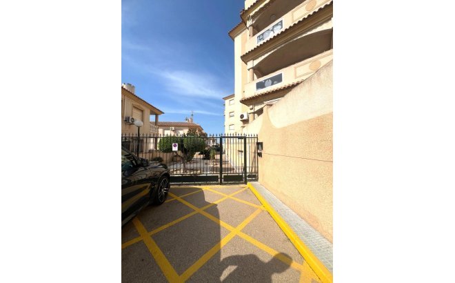 Revente - Appartement -
Orihuela Costa - La Zenia
