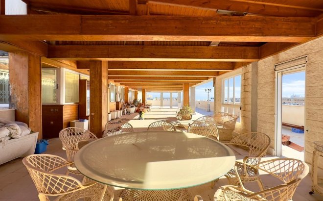 Revente - Penthouse -
Torrevieja - Centro