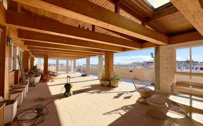 Revente - Penthouse -
Torrevieja - Centro