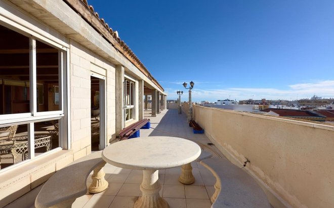 Revente - Penthouse -
Torrevieja - Centro