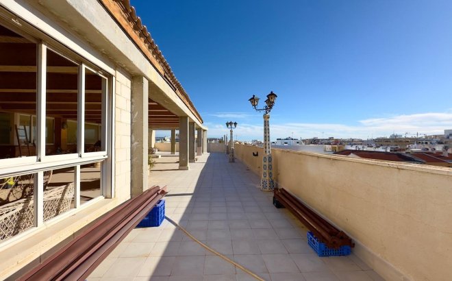 Revente - Penthouse -
Torrevieja - Centro