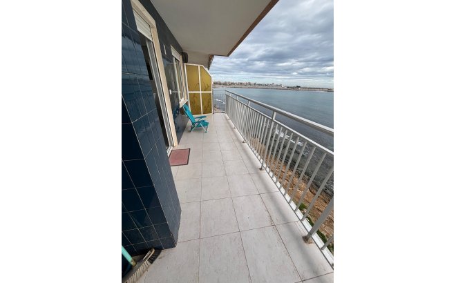 Herverkoop - Appartement -
Torrevieja - Playa De Los Naufragos
