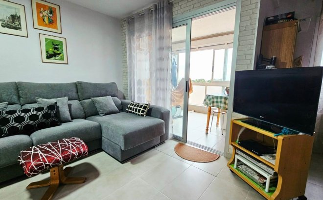 Revente - Appartement -
Torrevieja - Playa De Los Naufragos