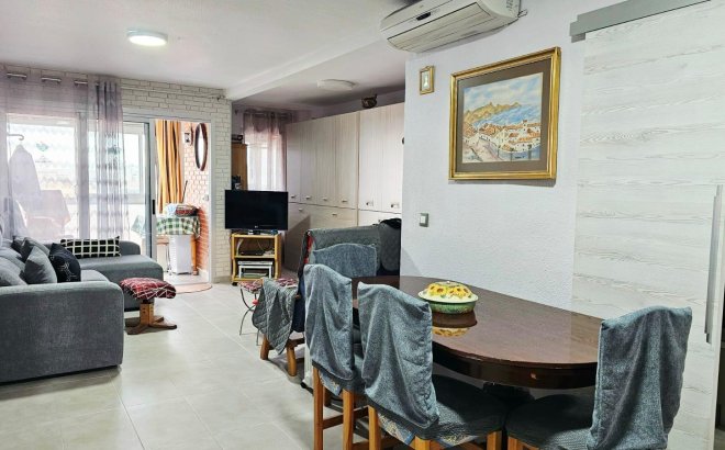 Revente - Appartement -
Torrevieja - Playa De Los Naufragos