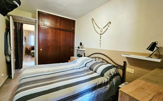 Revente - Appartement -
Torrevieja - Playa De Los Naufragos