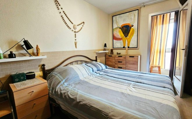 Revente - Appartement -
Torrevieja - Playa De Los Naufragos