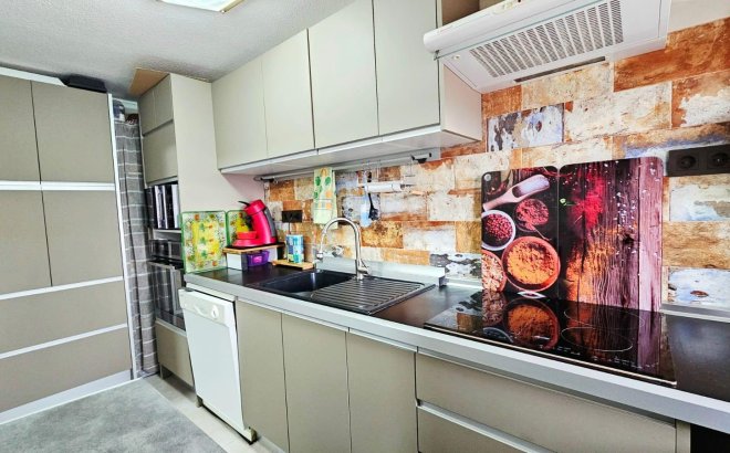 Revente - Appartement -
Torrevieja - Playa De Los Naufragos