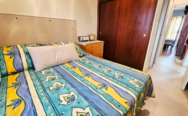 Revente - Appartement -
Torrevieja - Playa De Los Naufragos