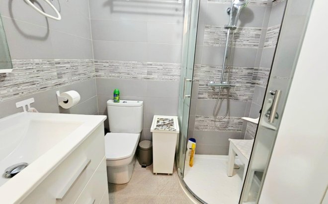 Revente - Appartement -
Torrevieja - Playa De Los Naufragos