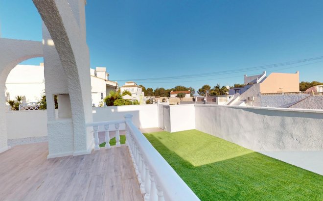 Herverkoop - Town House -
Orihuela Costa - Costa Blanca