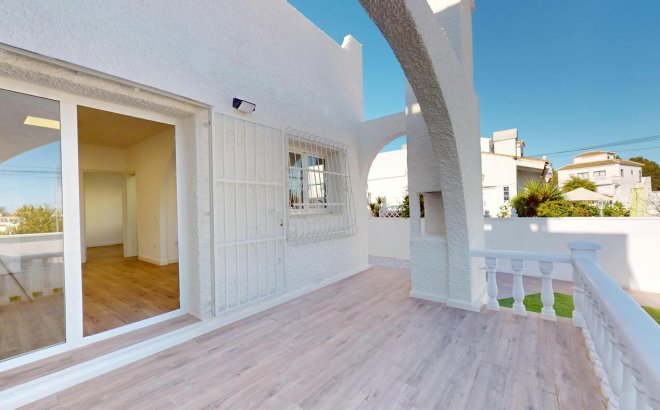 Herverkoop - Town House -
Orihuela Costa - Costa Blanca