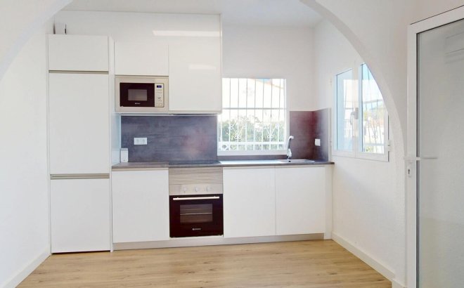 Herverkoop - Town House -
Orihuela Costa - Costa Blanca