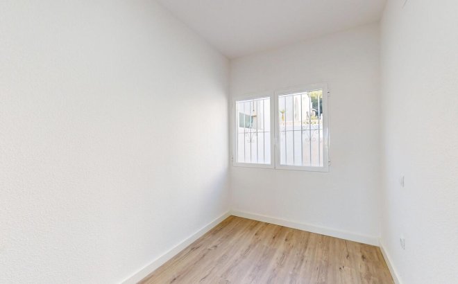 Herverkoop - Town House -
Orihuela Costa - Costa Blanca