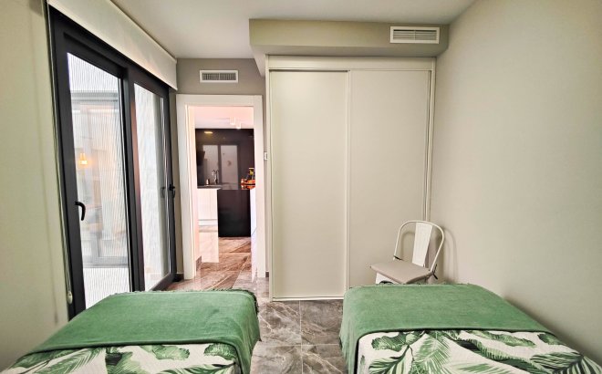 Revente - Appartement -
Orihuela Costa - Costa Blanca