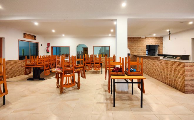 Resale - Commercial -
Torrevieja - Costa Blanca