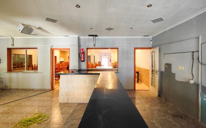 Resale - Commercial -
Torrevieja - Costa Blanca