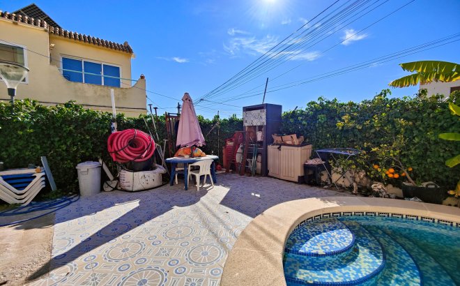 Resale - Town House -
San Miguel de Salinas - Inland