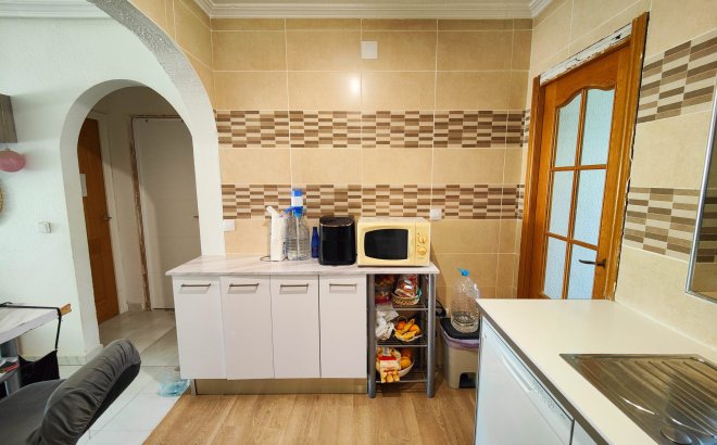 Resale - Town House -
San Miguel de Salinas - Inland