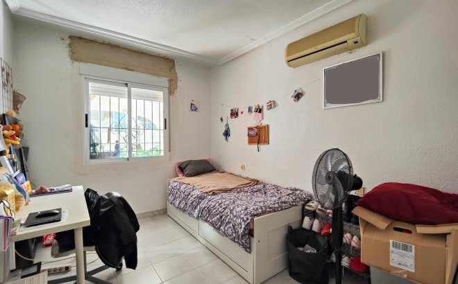 Resale - Town House -
San Miguel de Salinas - Inland