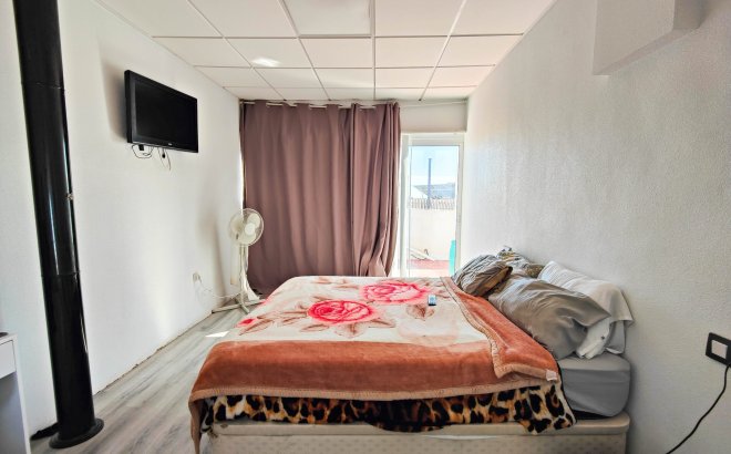 Resale - Town House -
San Miguel de Salinas - Inland