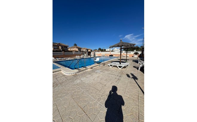 Resale - Bungalow -
Torrevieja - Costa Blanca