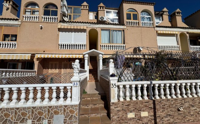 Resale - Bungalow -
Torrevieja - Costa Blanca